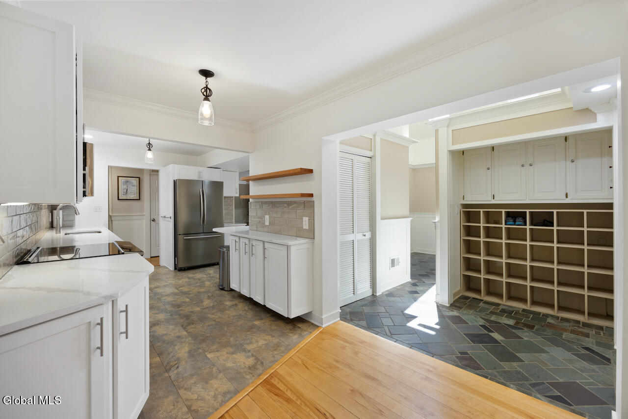 1 Lakeview Drive Gansevoort NY 12831