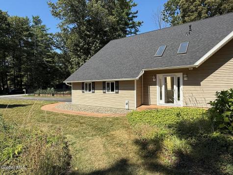 1 Lakeview Drive Gansevoort NY 12831