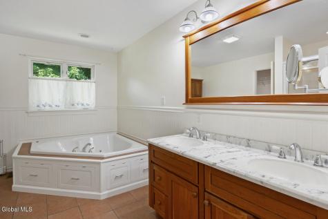 1 Lakeview Drive Gansevoort NY 12831