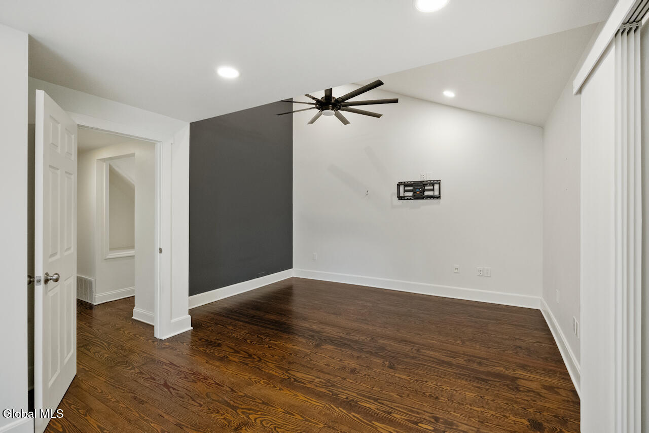 1 Lakeview Drive Gansevoort NY 12831