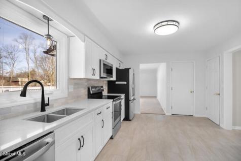 1083 Mckinley Avenue Schenectady NY 12303