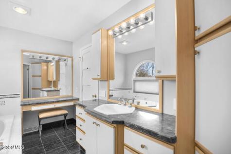 1083 Mckinley Avenue Schenectady NY 12303