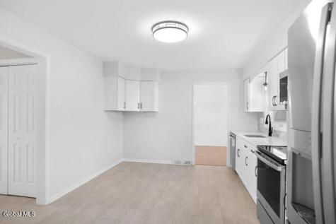 1083 Mckinley Avenue Schenectady NY 12303