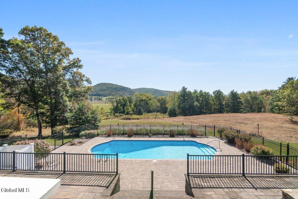 262 Binninger Road Shushan NY 12873