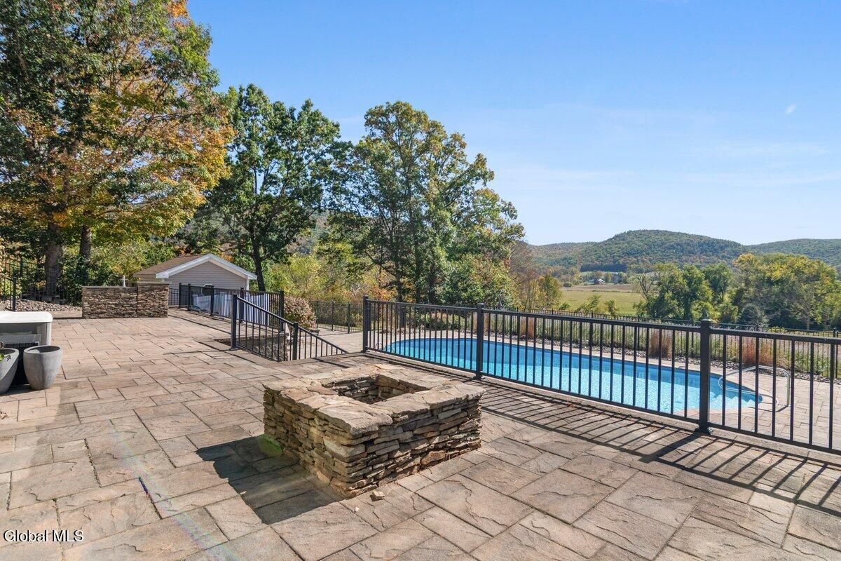262 Binninger Road Shushan NY 12873