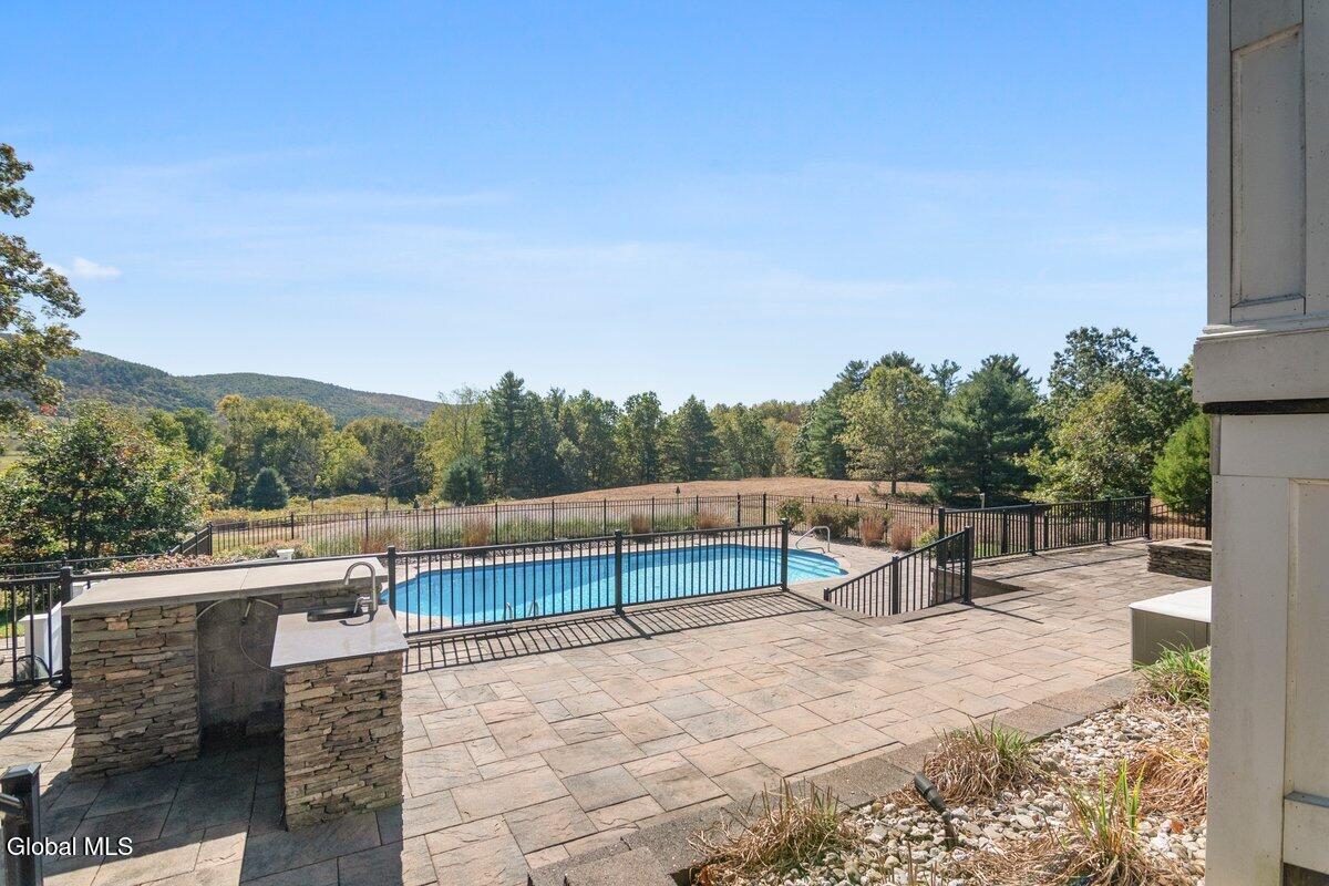 262 Binninger Road Shushan NY 12873