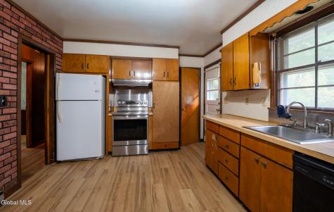 38 E Wiggand Drive Glenmont NY 12077