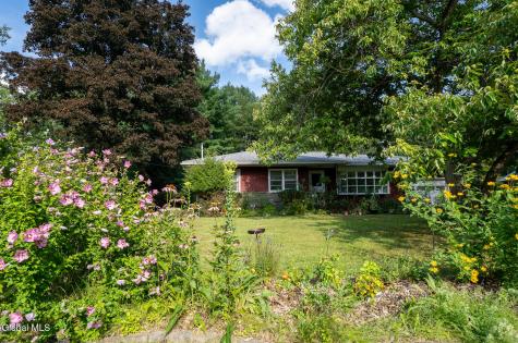 38 E Wiggand Drive Glenmont NY 12077