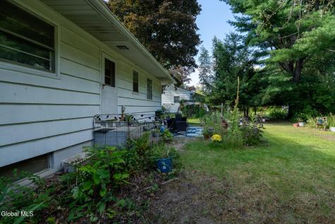 38 E Wiggand Drive Glenmont NY 12077