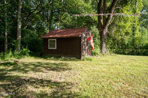 38 E Wiggand Drive Glenmont NY 12077