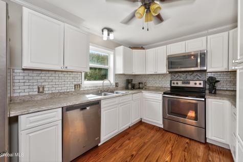 22 Madison Avenue Ravena NY 12143