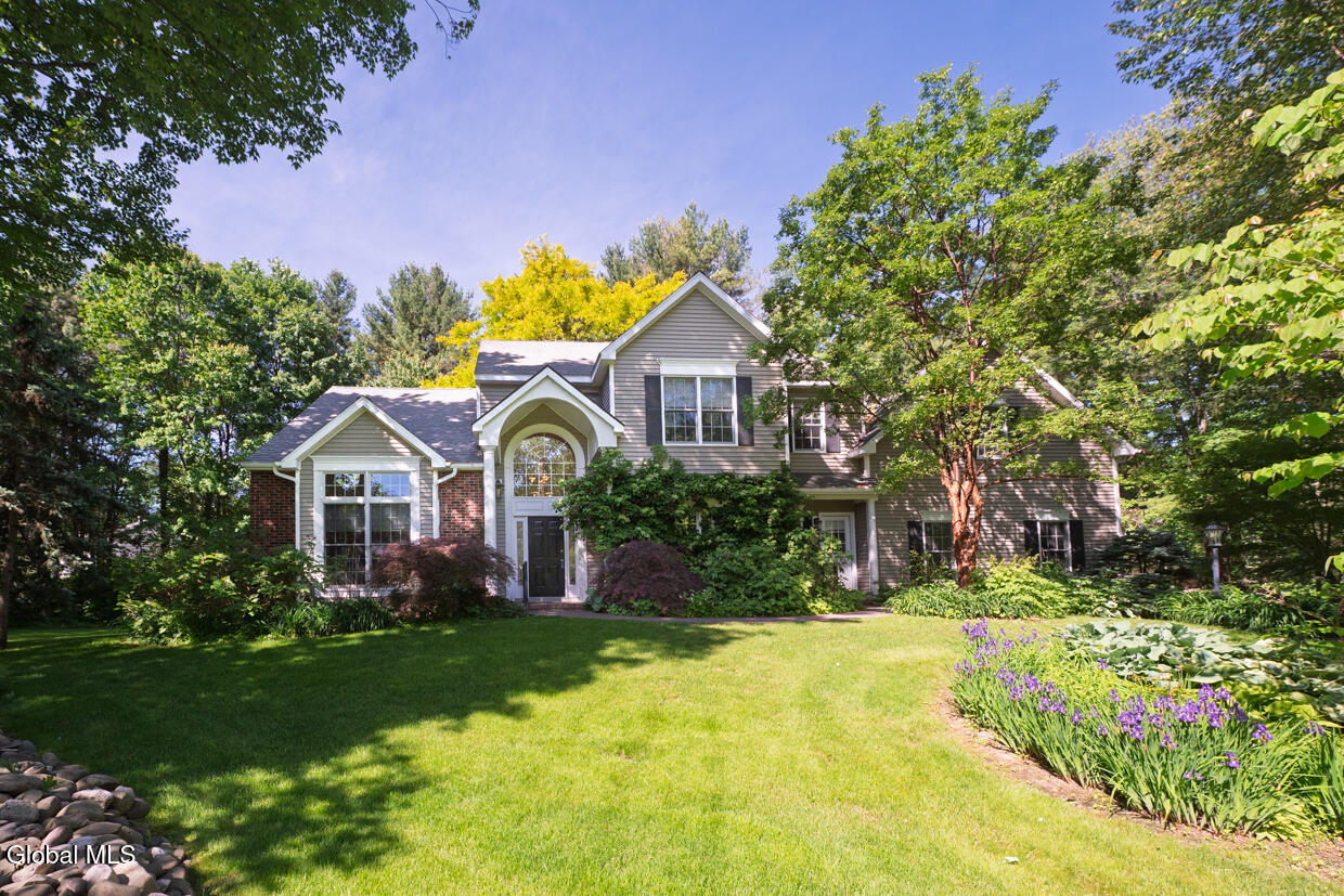 22 E Claremont Drive Voorheesville NY 12186