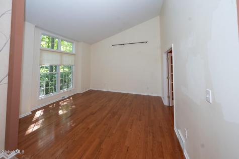 22 E Claremont Drive Voorheesville NY 12186