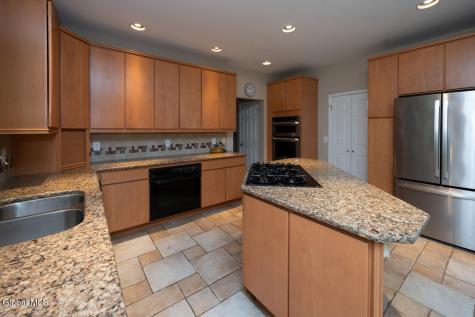 22 E Claremont Drive Voorheesville NY 12186
