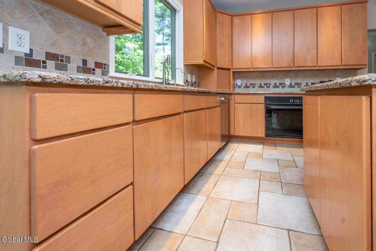 22 E Claremont Drive Voorheesville NY 12186