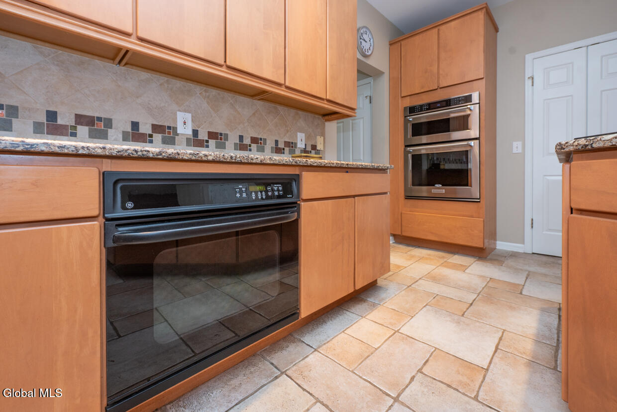 22 E Claremont Drive Voorheesville NY 12186