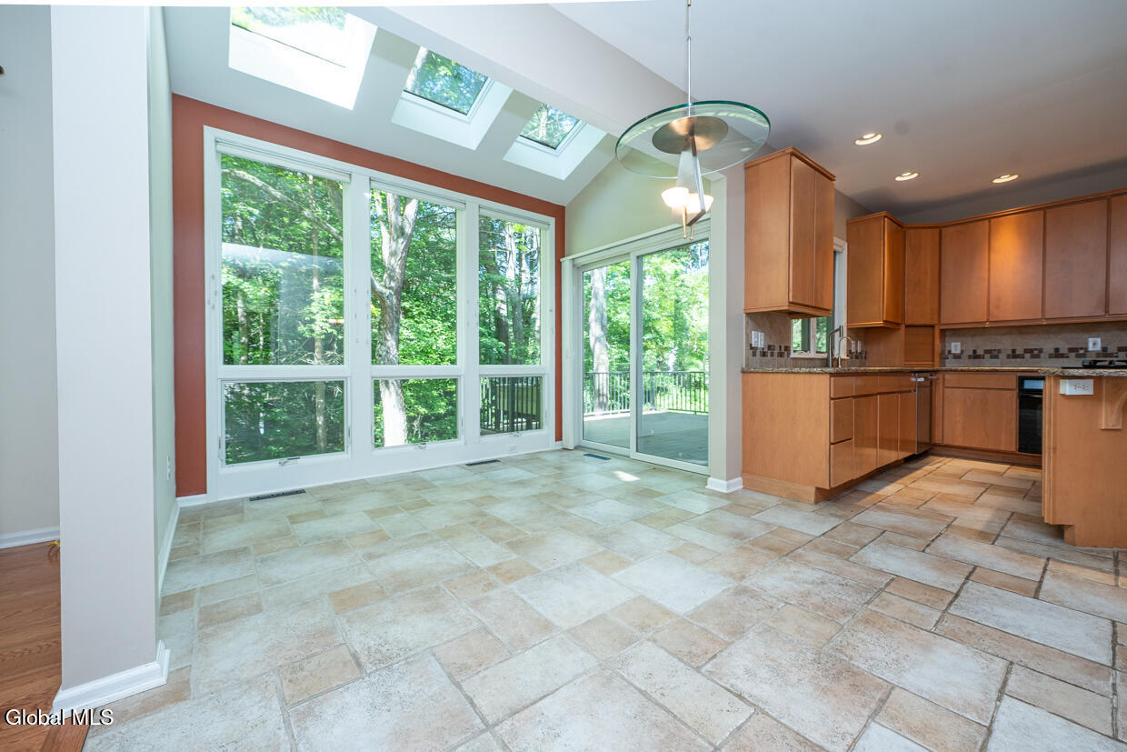 22 E Claremont Drive Voorheesville NY 12186