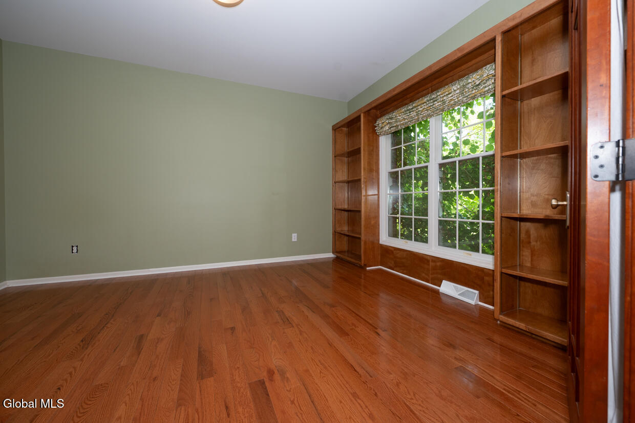 22 E Claremont Drive Voorheesville NY 12186