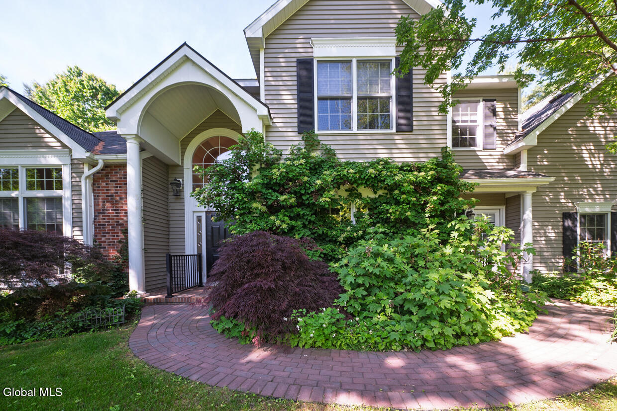 22 E Claremont Drive Voorheesville NY 12186
