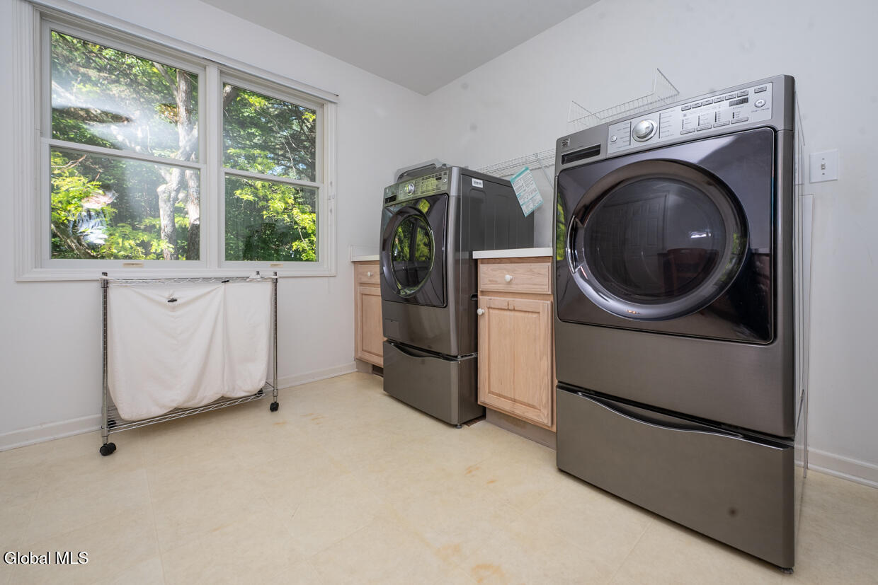 22 E Claremont Drive Voorheesville NY 12186