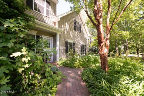 22 E Claremont Drive Voorheesville NY 12186
