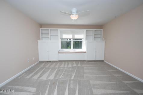 22 E Claremont Drive Voorheesville NY 12186