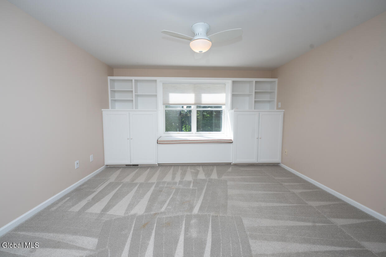 22 E Claremont Drive Voorheesville NY 12186
