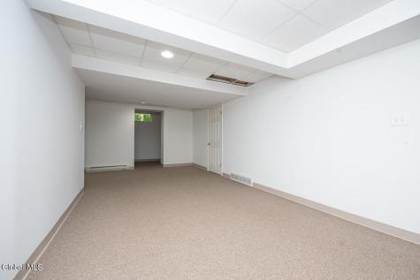 22 E Claremont Drive Voorheesville NY 12186