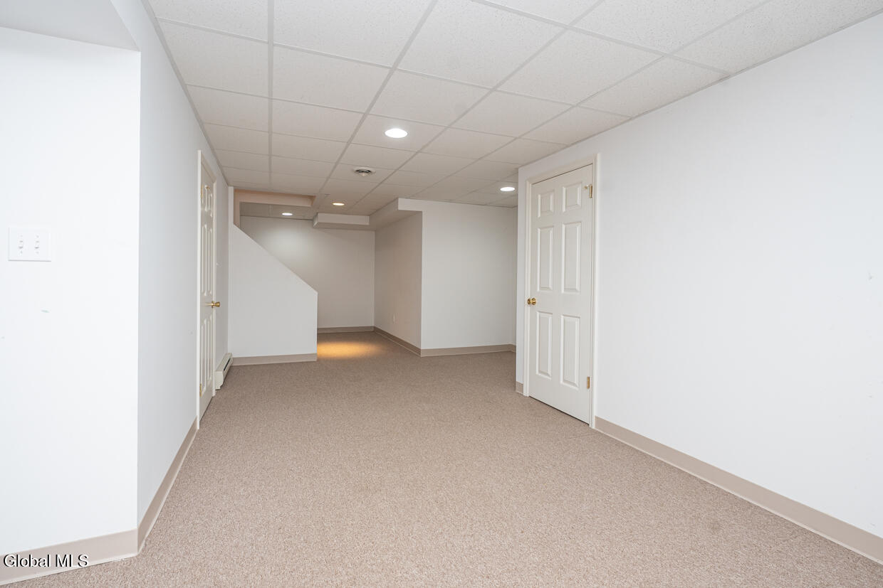 22 E Claremont Drive Voorheesville NY 12186