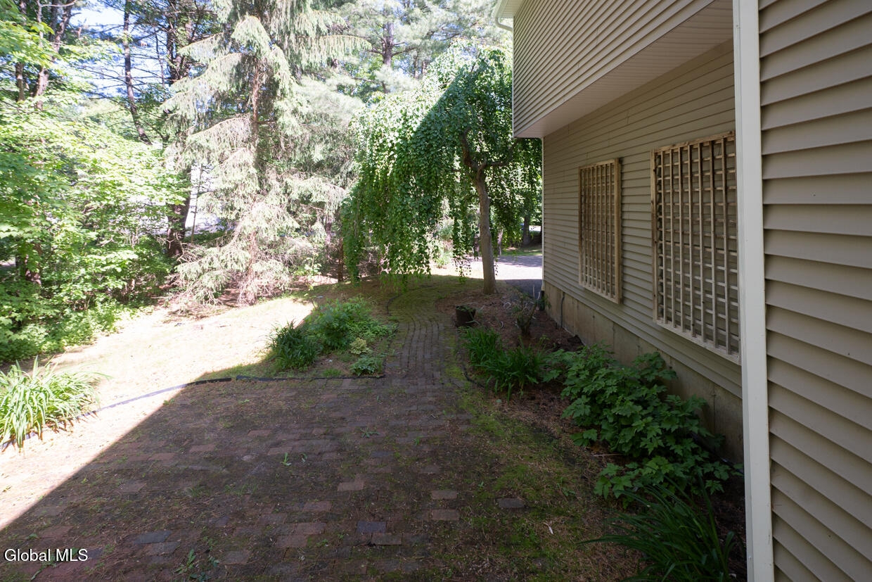 22 E Claremont Drive Voorheesville NY 12186