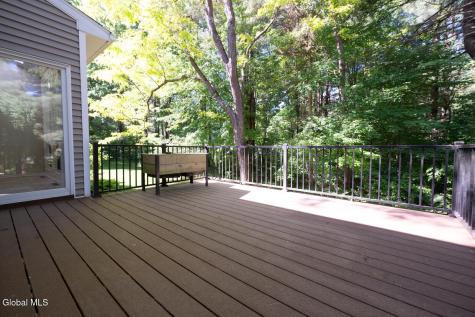 22 E Claremont Drive Voorheesville NY 12186