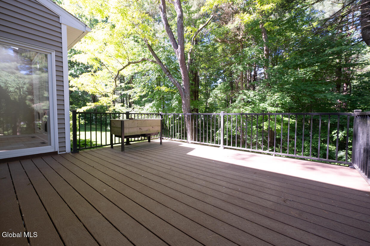 22 E Claremont Drive Voorheesville NY 12186