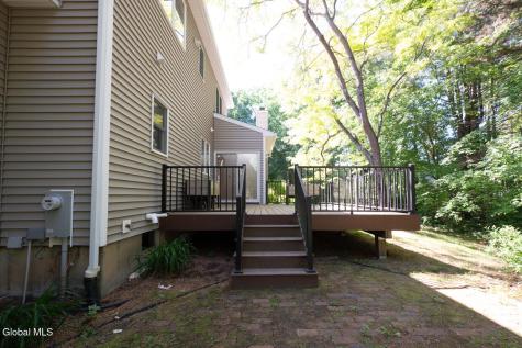22 E Claremont Drive Voorheesville NY 12186