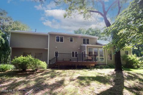 22 E Claremont Drive Voorheesville NY 12186