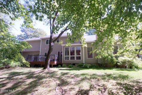 22 E Claremont Drive Voorheesville NY 12186