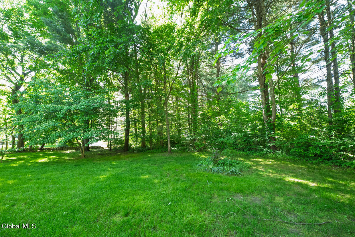 22 E Claremont Drive Voorheesville NY 12186