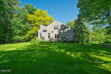 22 E Claremont Drive Voorheesville NY 12186