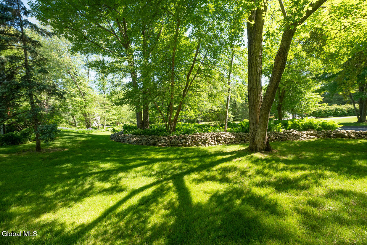 22 E Claremont Drive Voorheesville NY 12186