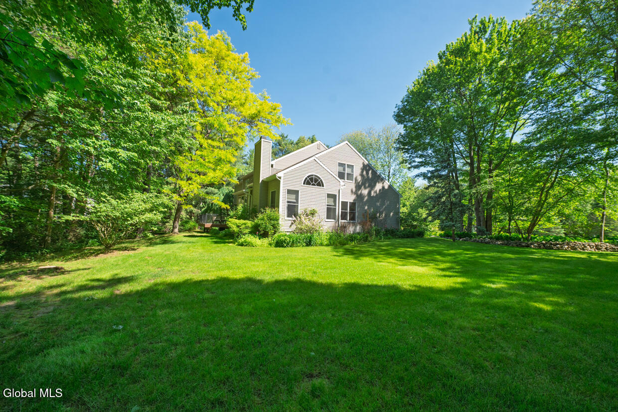 22 E Claremont Drive Voorheesville NY 12186