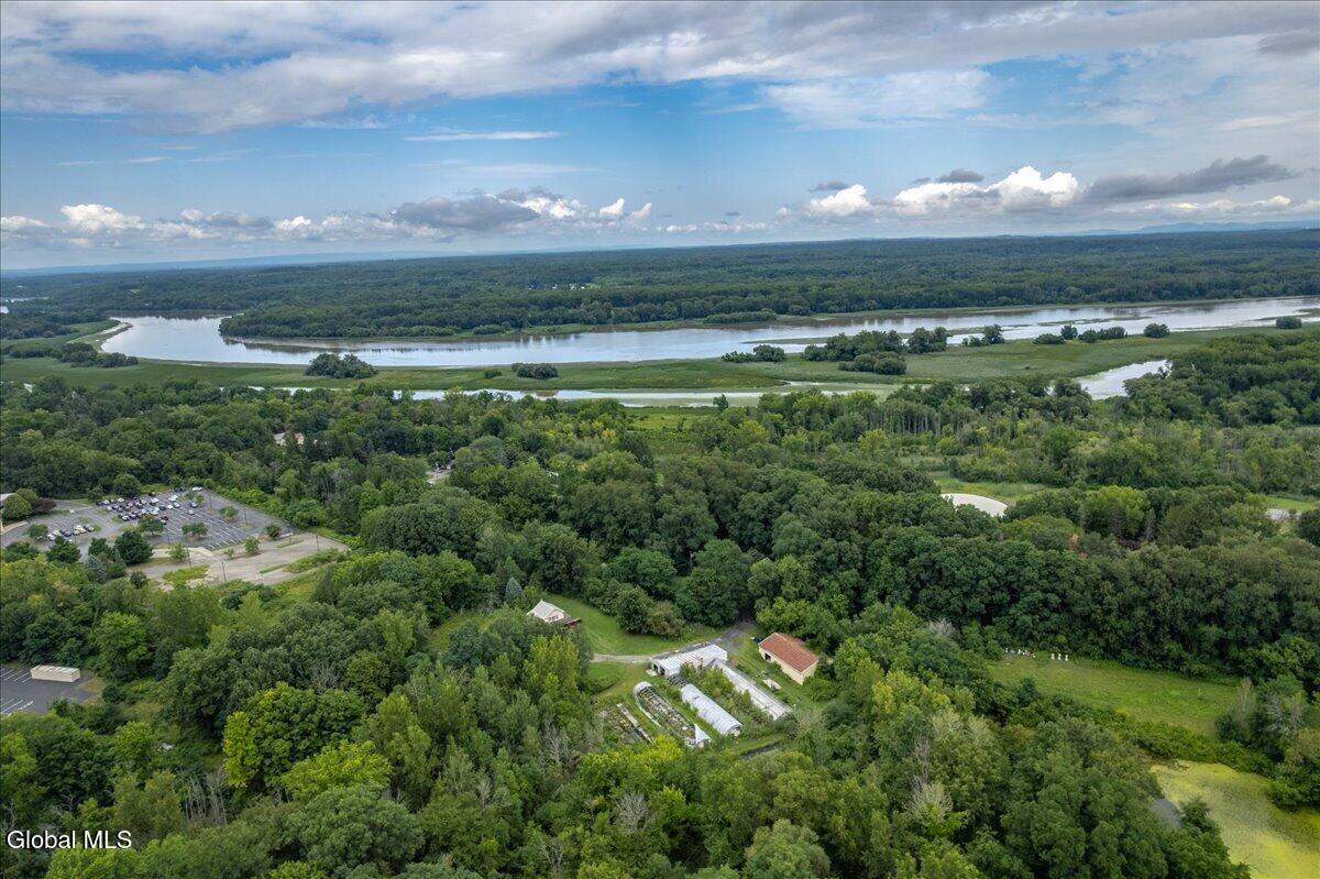 4072 River Road Niskayuna NY 12309
