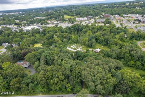 4072 River Road Niskayuna NY 12309