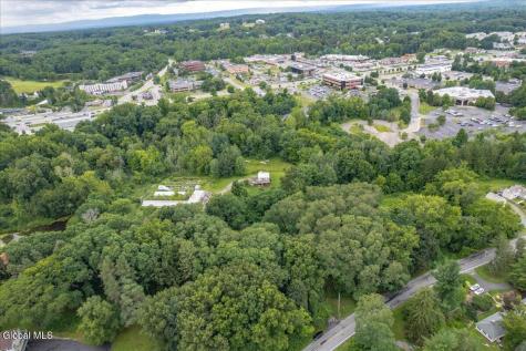 4072 River Road Niskayuna NY 12309