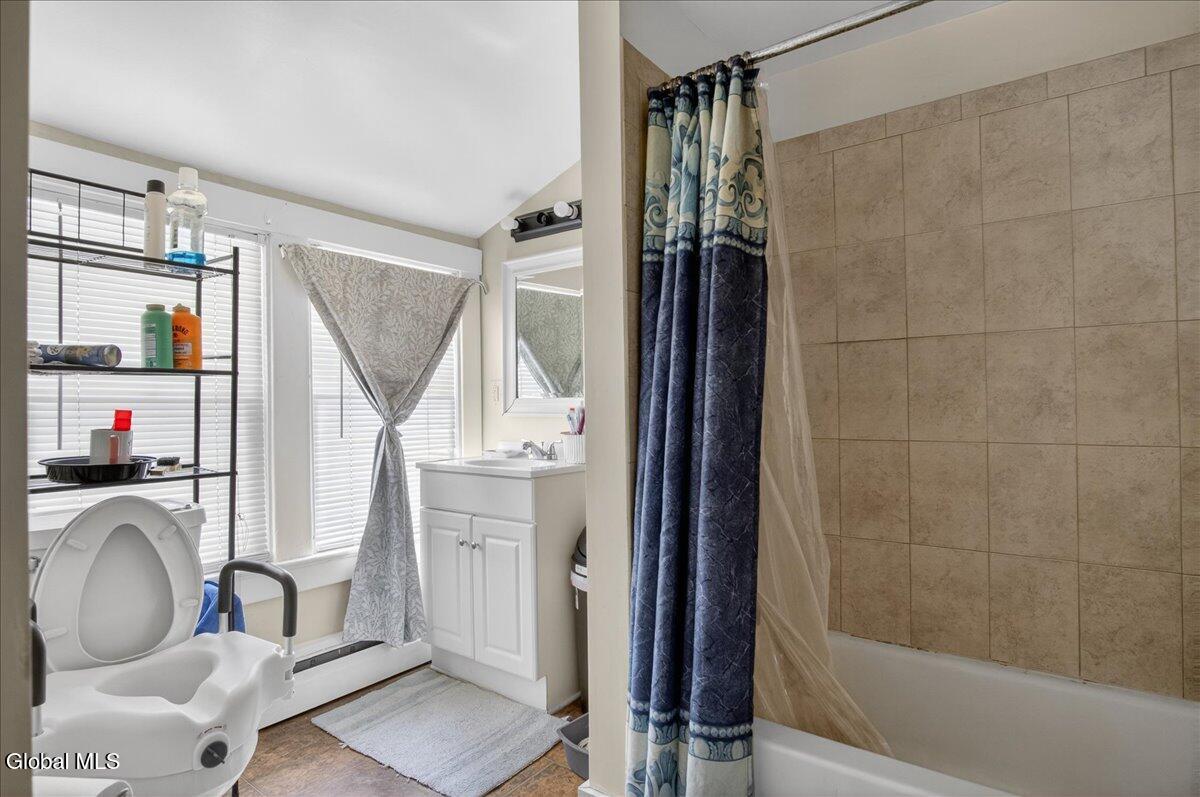 3418 Albany Street Schenectady NY 12304