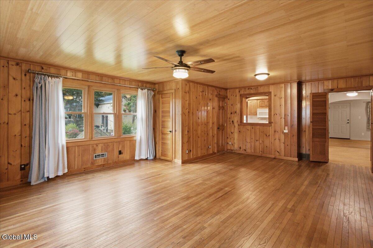 19 Buell Avenue Ballston Lake NY 12019