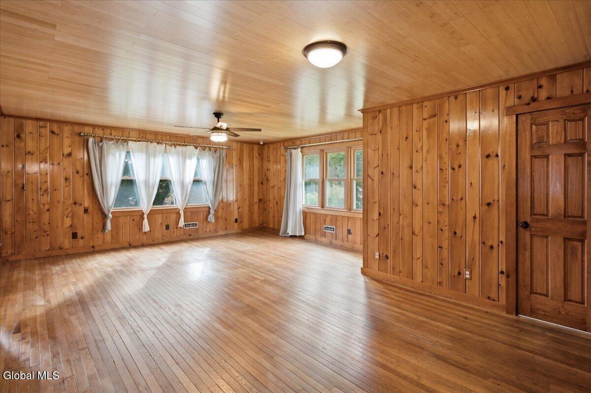 19 Buell Avenue Ballston Lake NY 12019