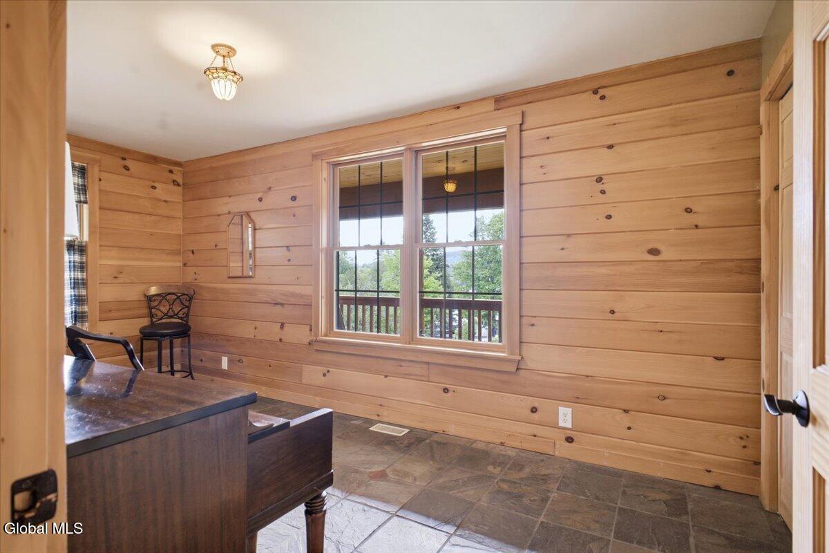 5328 Ny-30 Indian Lake NY 12842