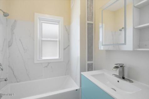 16 Roosevelt Street Albany NY 12206