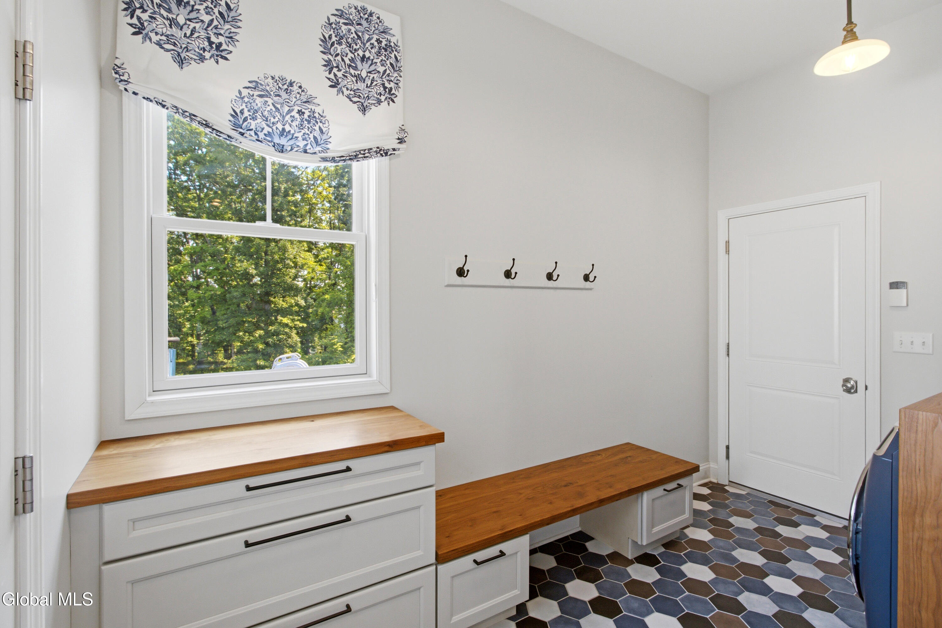 3 Britton Way Watervliet NY 12189