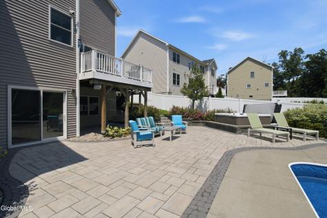 3 Britton Way Watervliet NY 12189