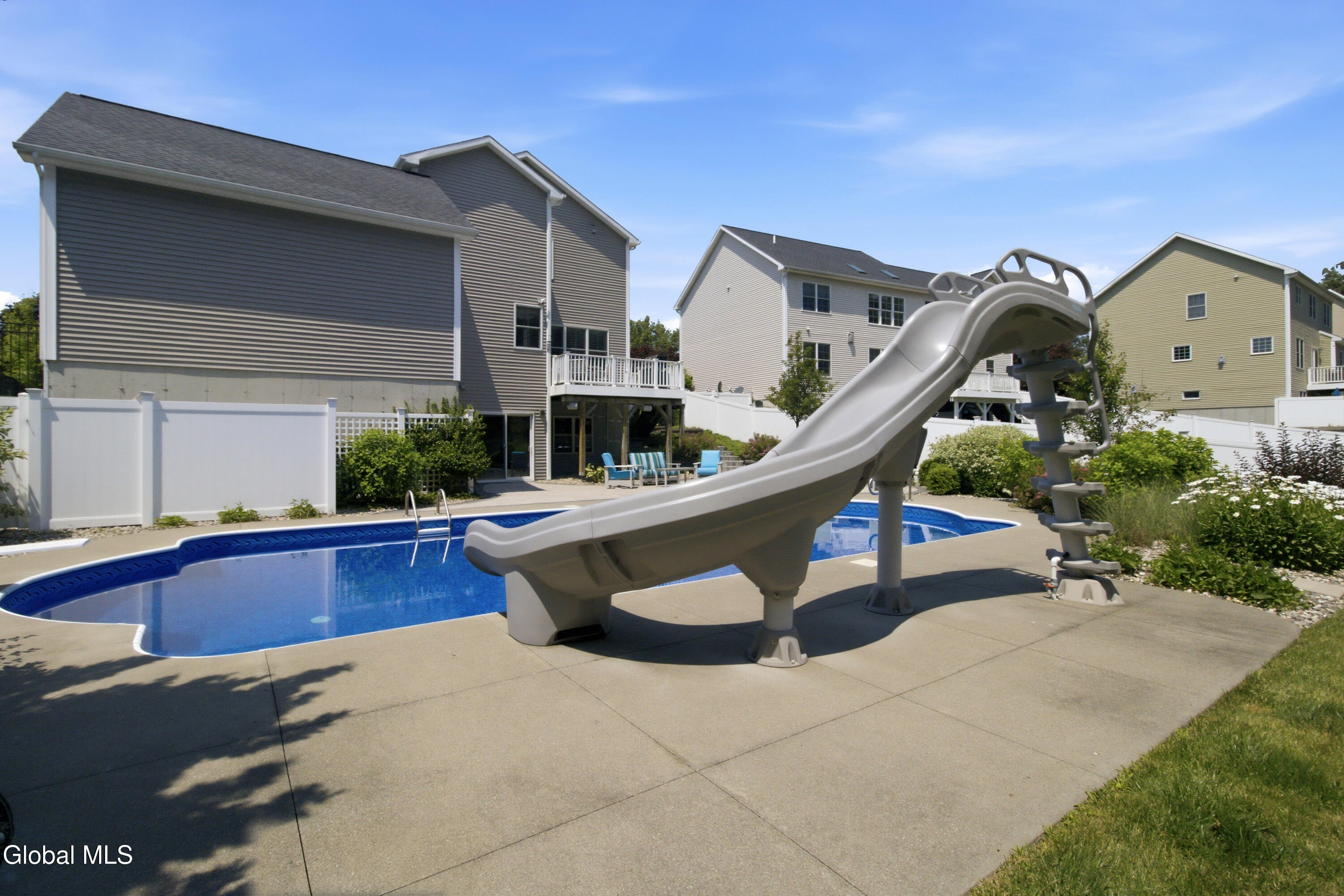 3 Britton Way Watervliet NY 12189